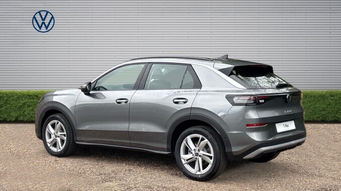 Volkswagen T-Roc 1.5 eTSI Life 5dr DSG Petrol Hatchback - Image 3